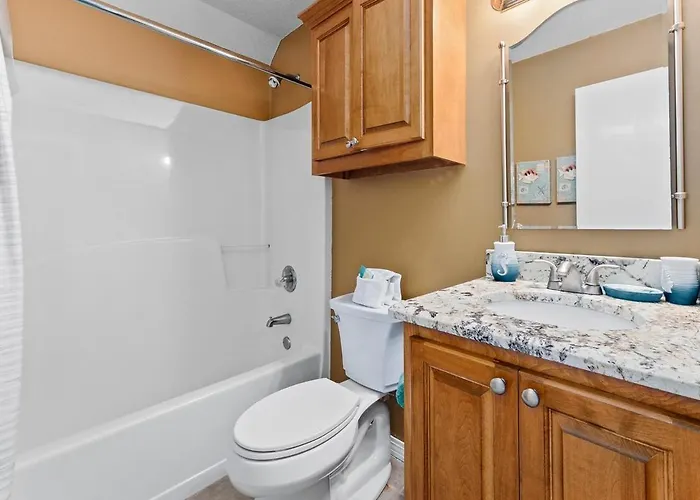 3br-pets-yard -bay Access -wi-fi Holiday home